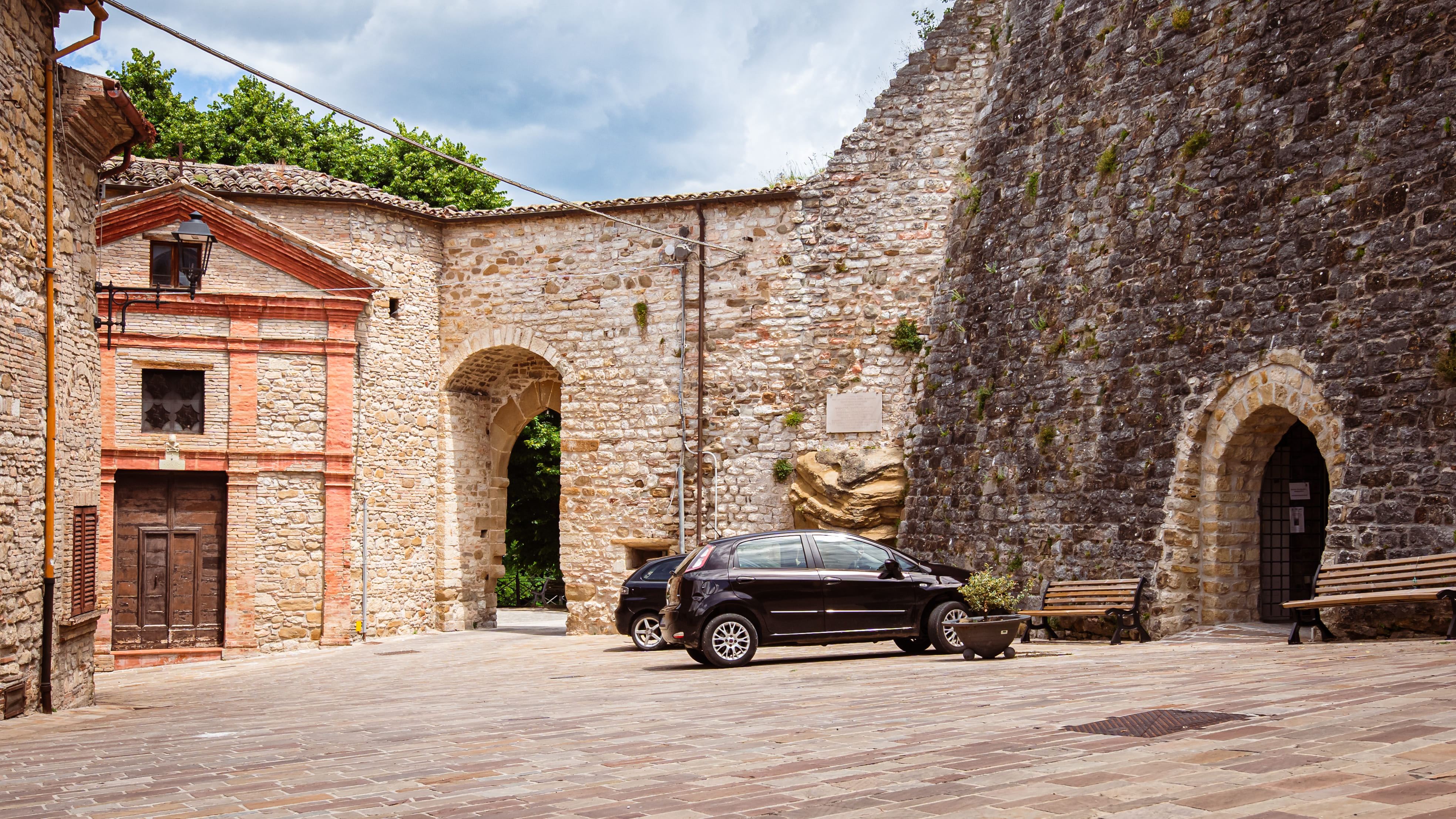 Grotta di Rocca Varano