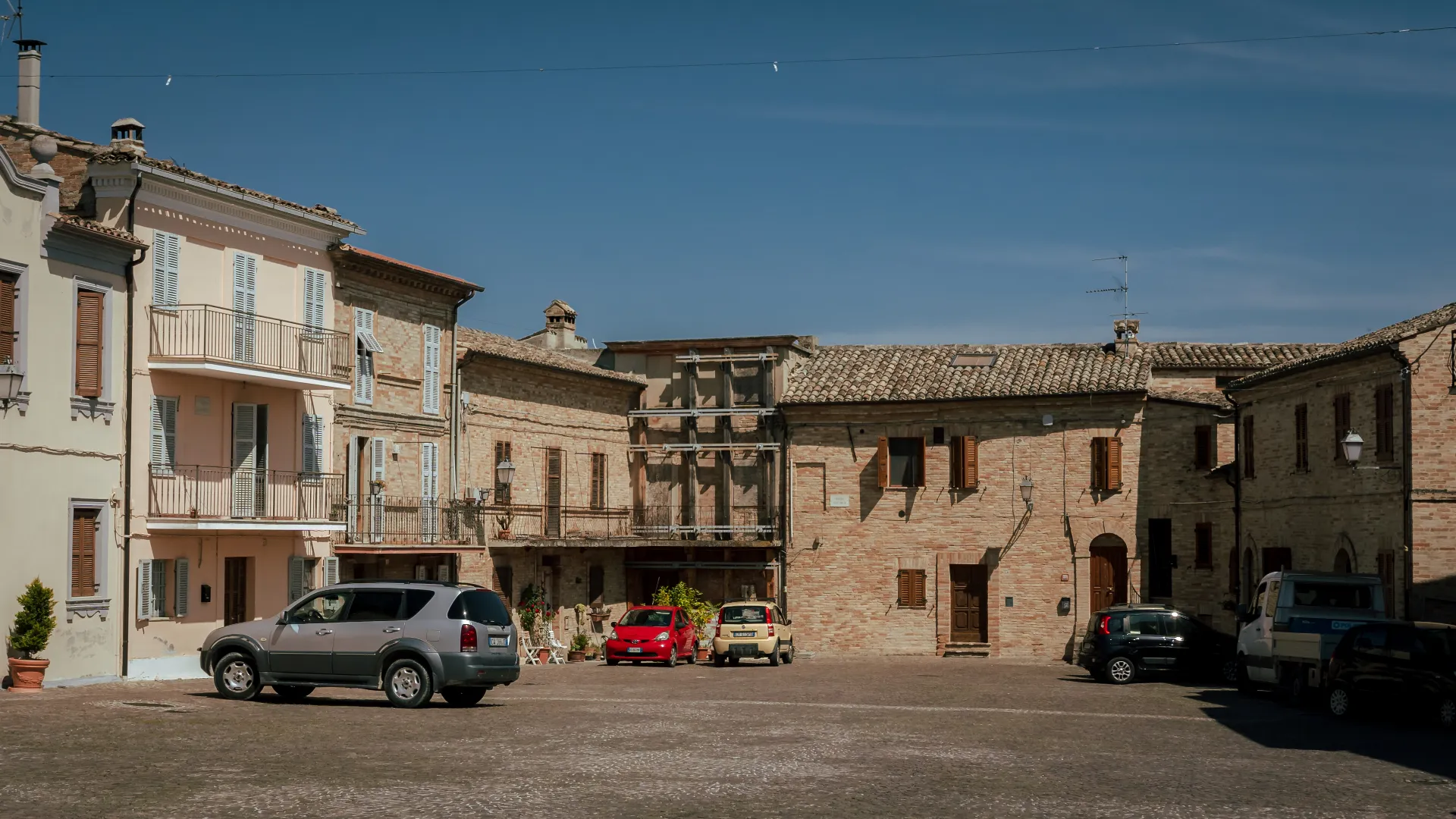 Piazza Vittorio Emanuele II (Piazza dell’Antico Castello)